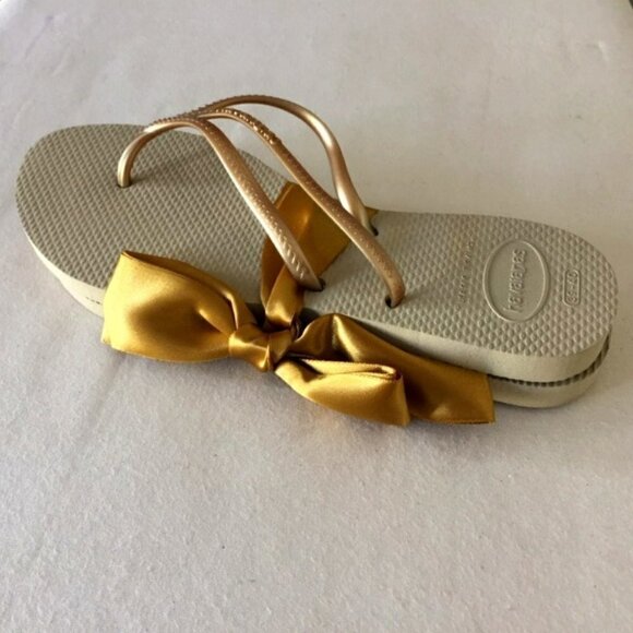 Havaianas Flip Flops - Picture 1 of 11